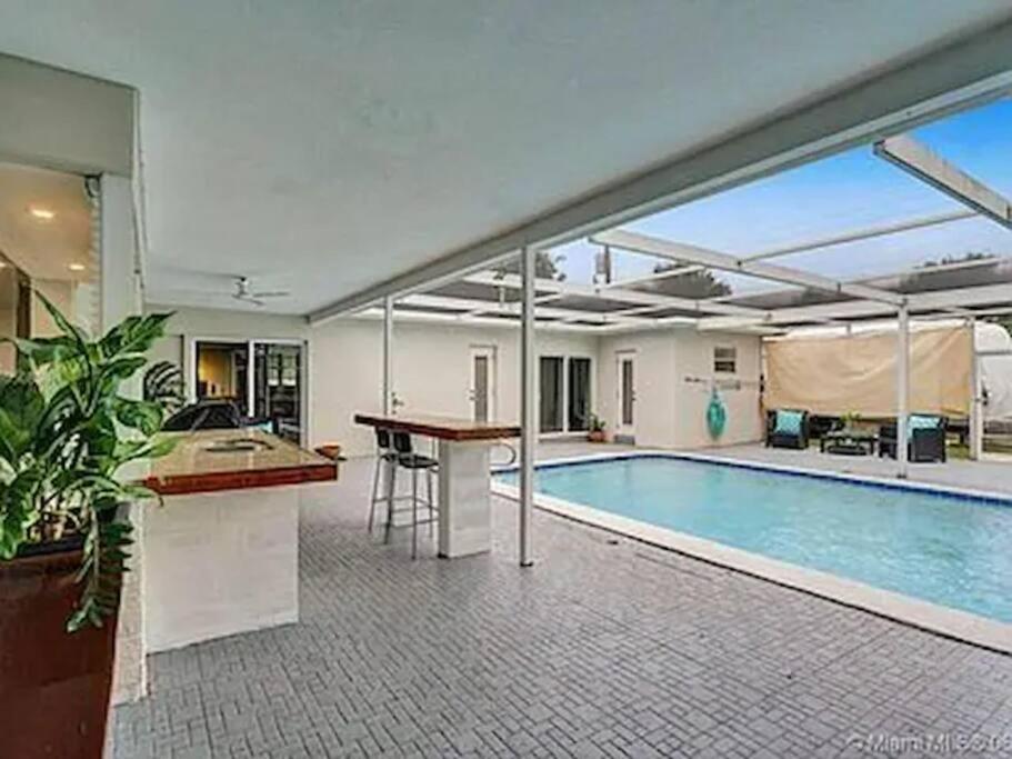 Pool Vacation Villa ฮอลลีวูด ภายนอก รูปภาพ