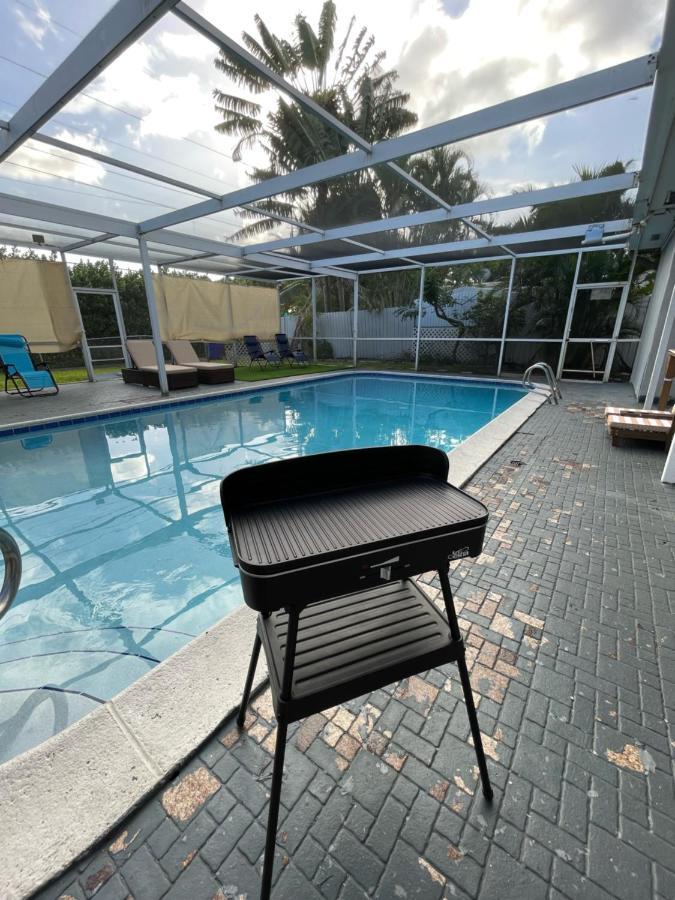 Pool Vacation Villa ฮอลลีวูด ภายนอก รูปภาพ